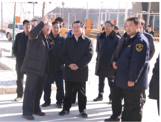 省委副書(shū)記、省長(zhǎng)郝鵬視察青海曹家堡保稅物流中心