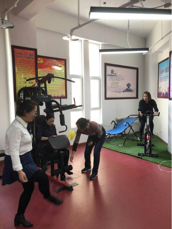 魅力女性、快樂巾幗