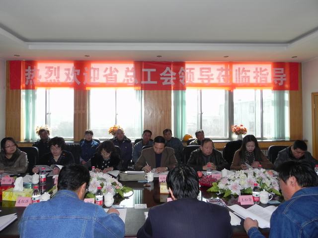 深入車間班組、&ldquo;零距離&rdquo;接觸職工、體驗職工生活、傾聽職工心聲