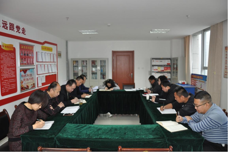 銘記&ldquo;生命線&rdquo;、分清&ldquo;是非線&rdquo; 修筑&ldquo;防腐線&rdquo;、不踩&ldquo;高壓線&rdquo;